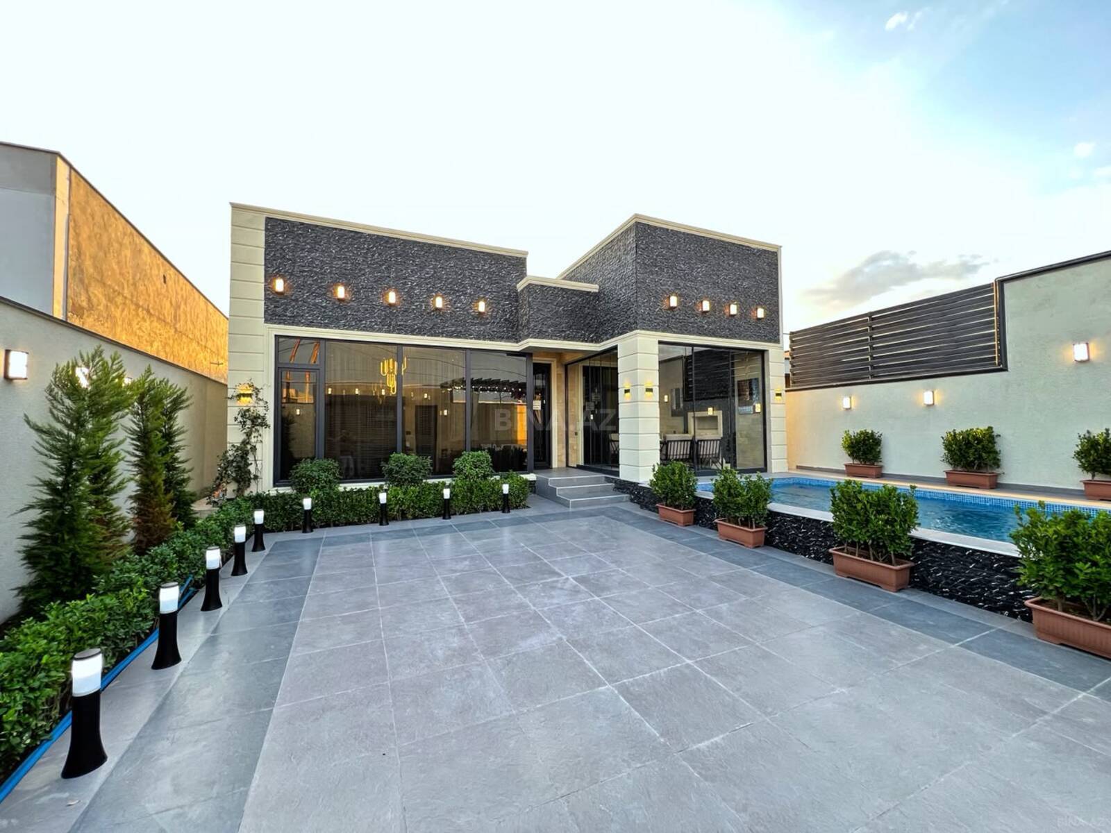 4 otaqlı Həyət evi/Bağ evi, Şüvəlan q., Bakı