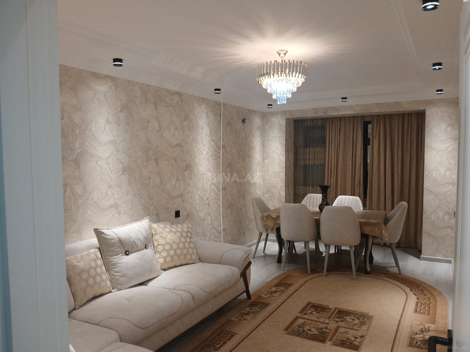 4 otaqlı Köhnə tikili, Həzi Aslanov m., Bakı