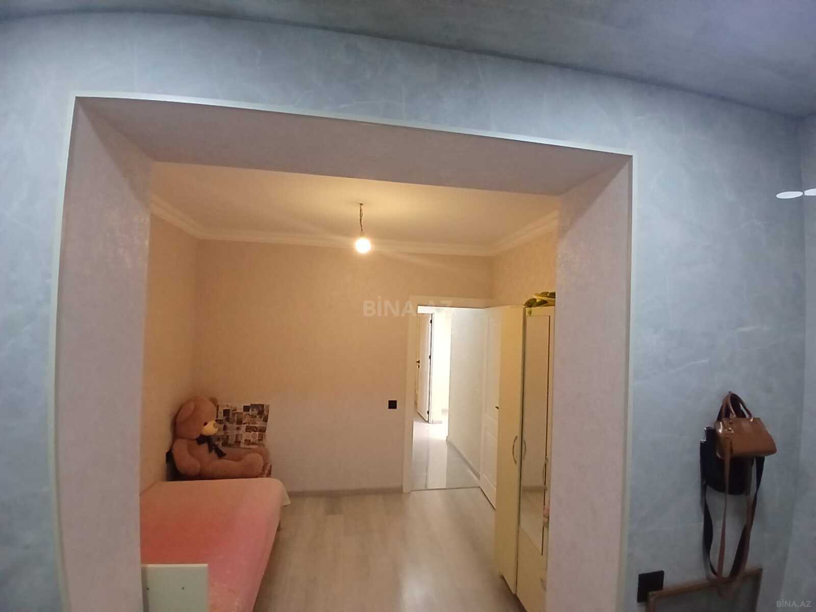 4 otaqlı Köhnə tikili, Həzi Aslanov m., Bakı