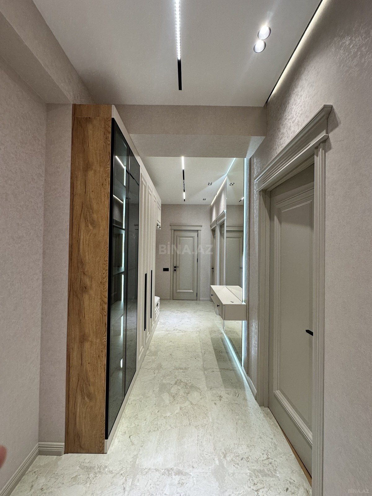 3 otaqlı Yeni tikili, Qara Qarayev m., Bakı