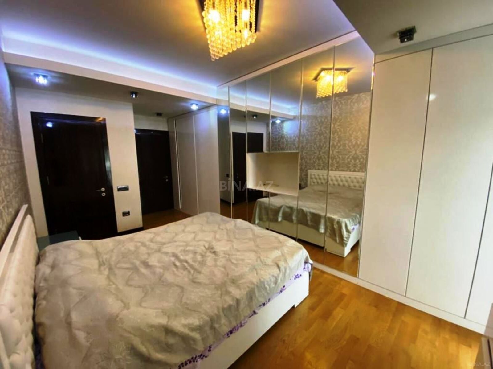 4 otaqlı Yeni tikili, Şah İsmayıl Xətai m., Bakı