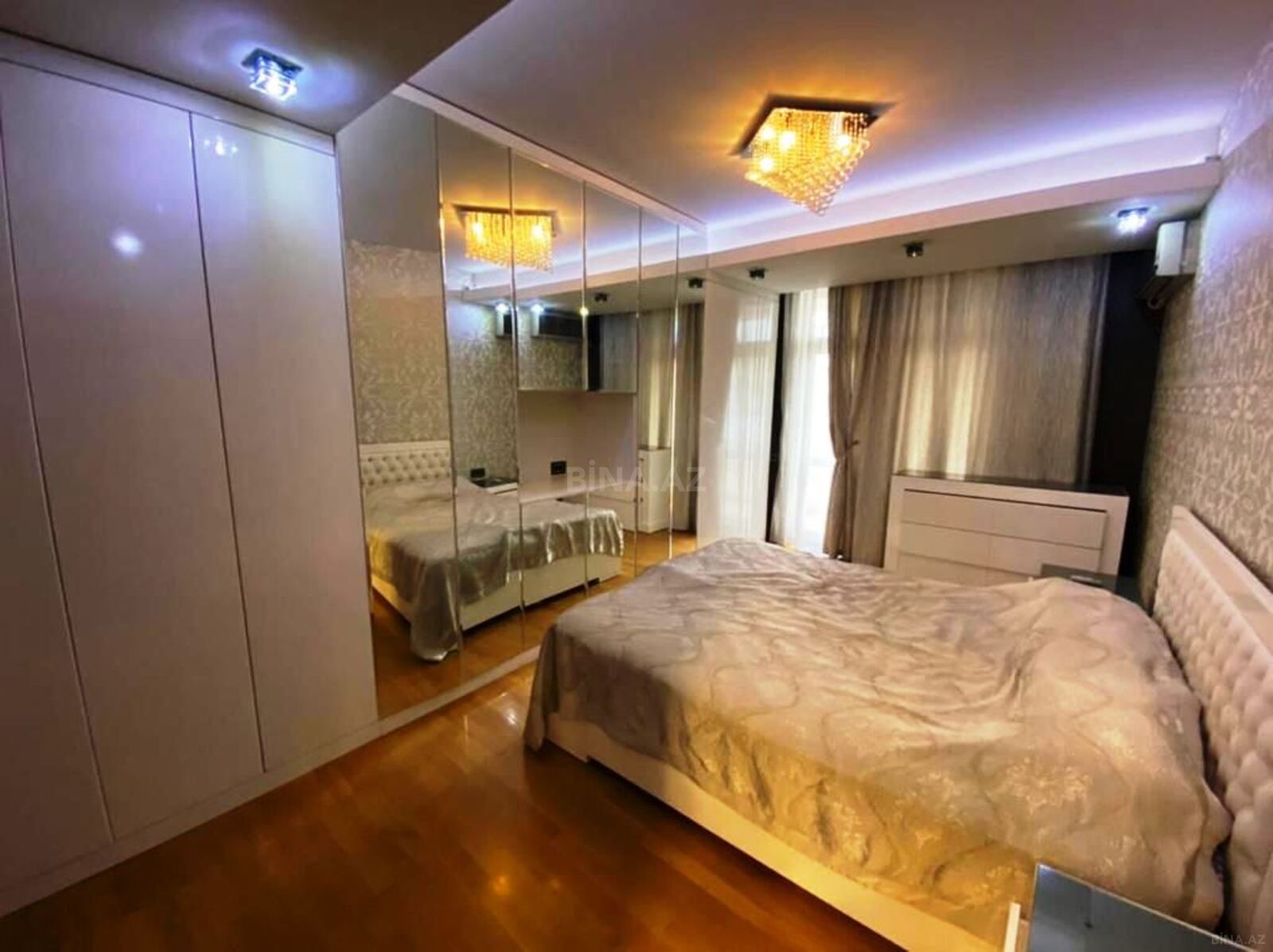 4 otaqlı Yeni tikili, Şah İsmayıl Xətai m., Bakı