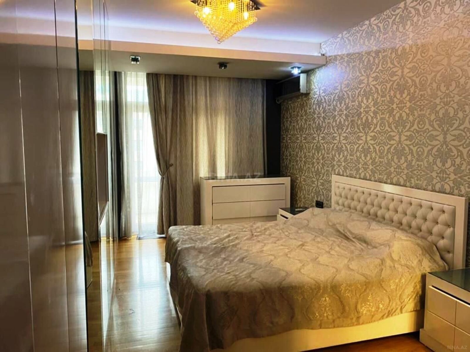 4 otaqlı Yeni tikili, Şah İsmayıl Xətai m., Bakı