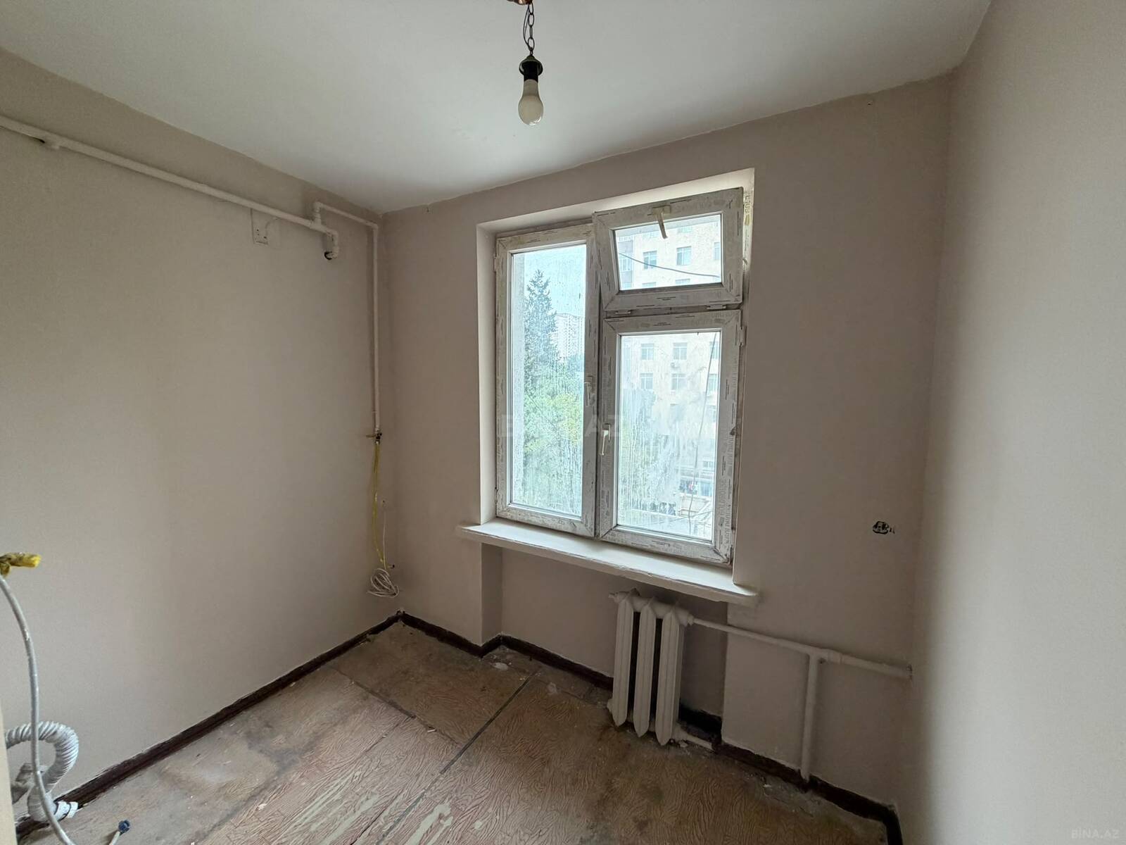 1 otaqlı Köhnə tikili, İnşaatçılar m., Bakı