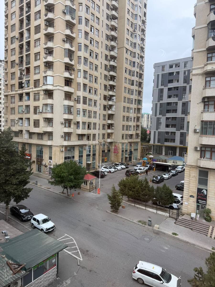1 otaqlı Köhnə tikili, İnşaatçılar m., Bakı