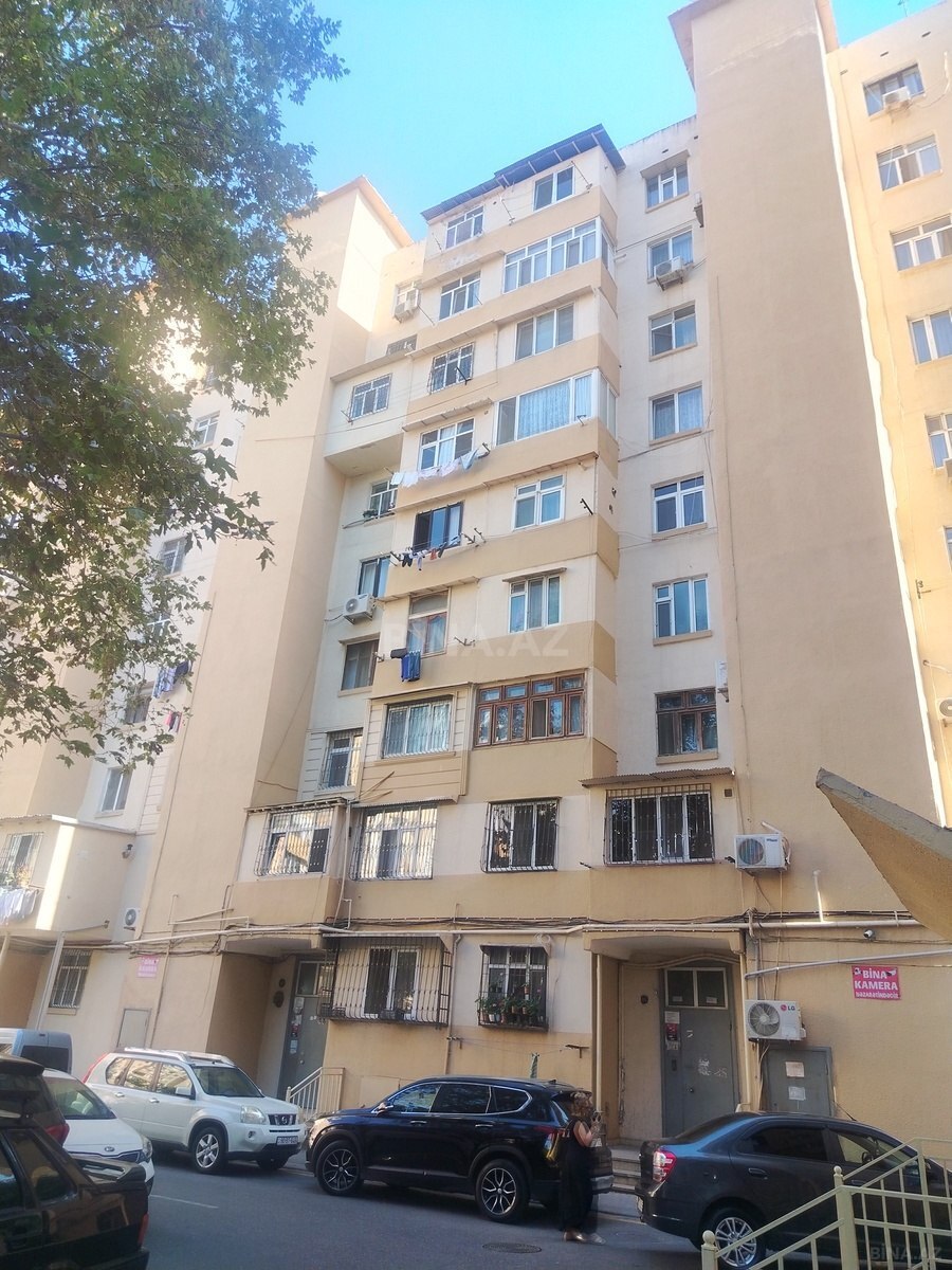2 otaqlı Köhnə tikili, Memar Əcəmi m., Bakı
