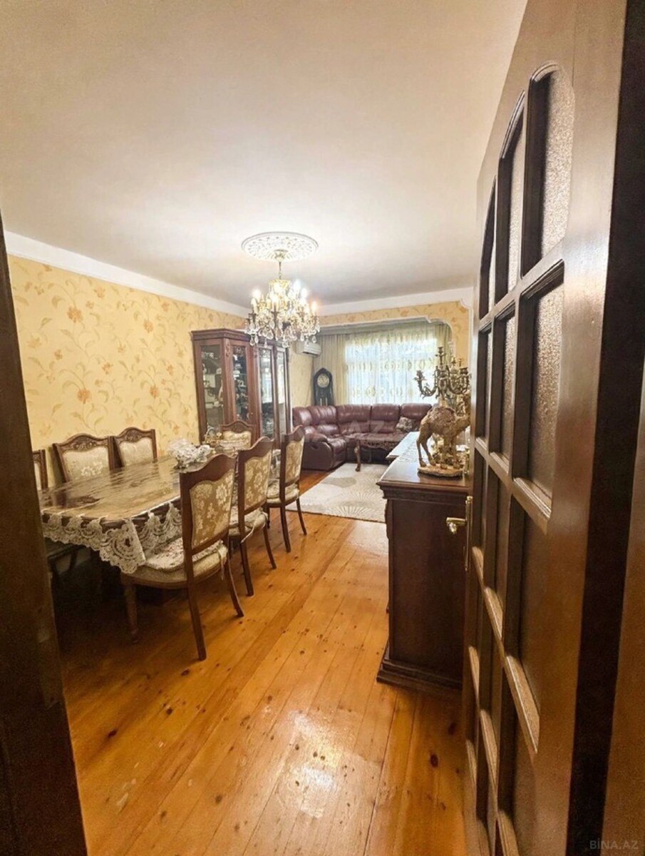 2 otaqlı Köhnə tikili, Neftçilər m., Bakı