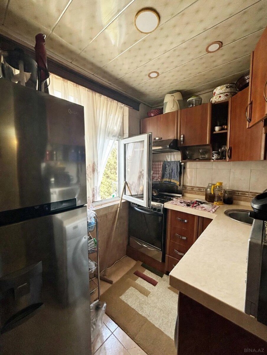 2 otaqlı Köhnə tikili, Neftçilər m., Bakı
