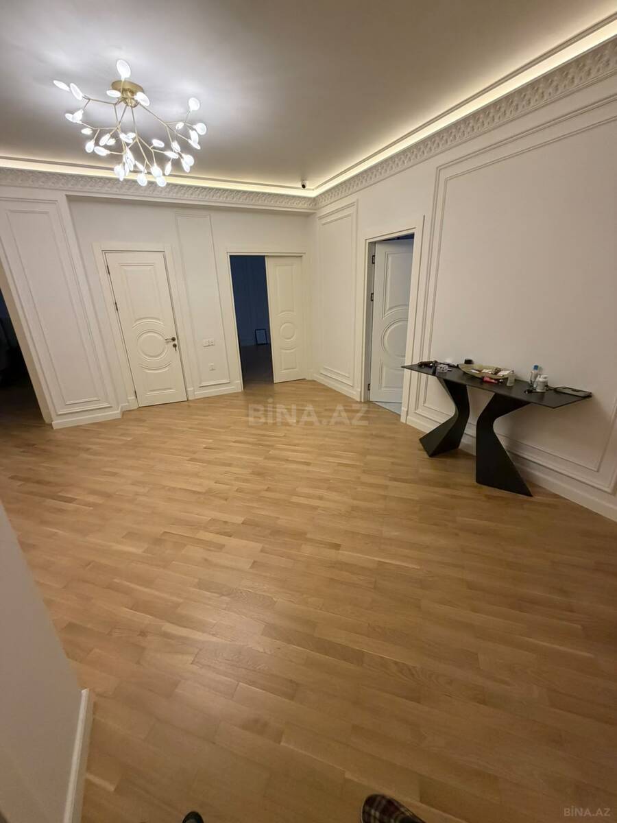 4 otaqlı Yeni tikili, Elmlər Akademiyası m., Bakı