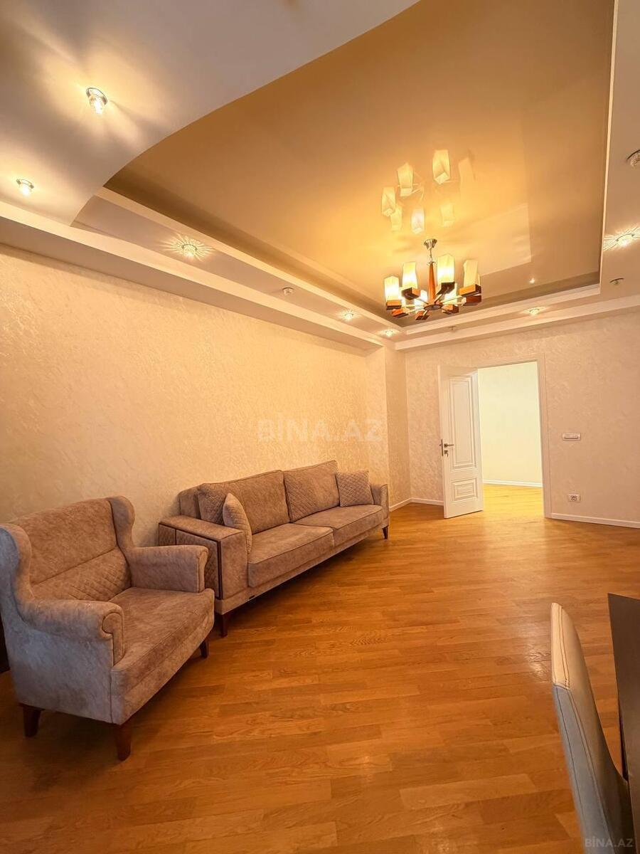 3 otaqlı Yeni tikili, Şah İsmayıl Xətai m., Bakı