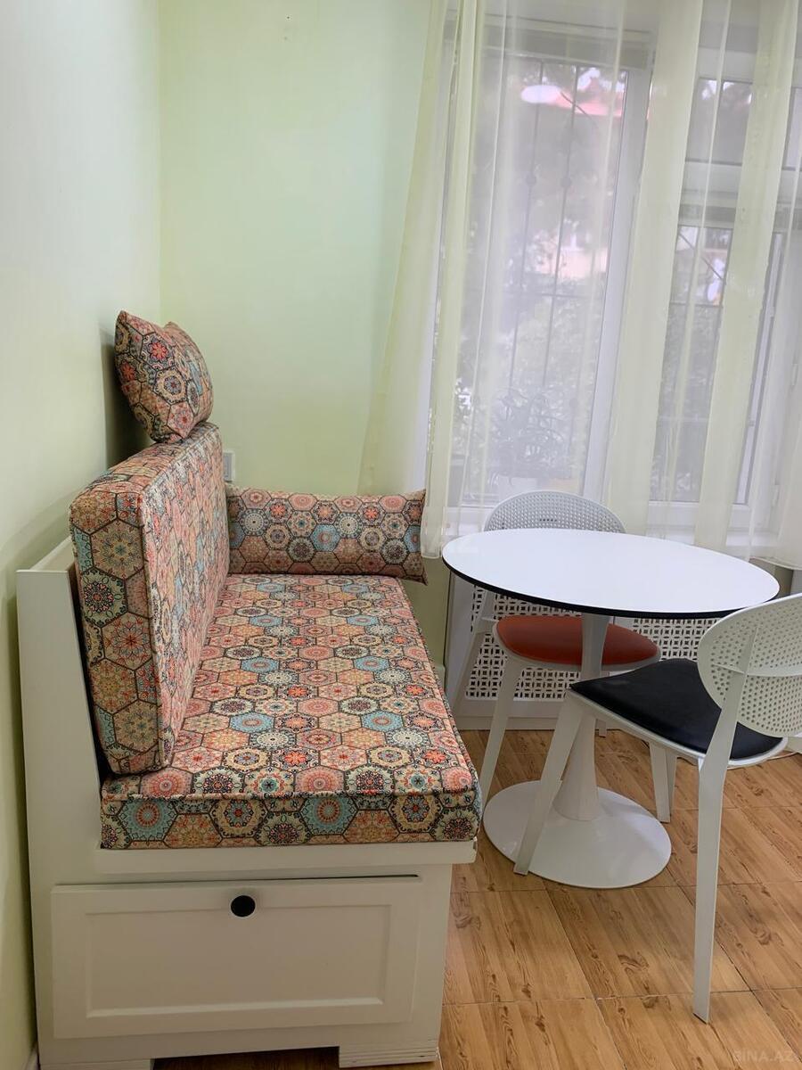 2 otaqlı Köhnə tikili, Neftçilər m., Bakı