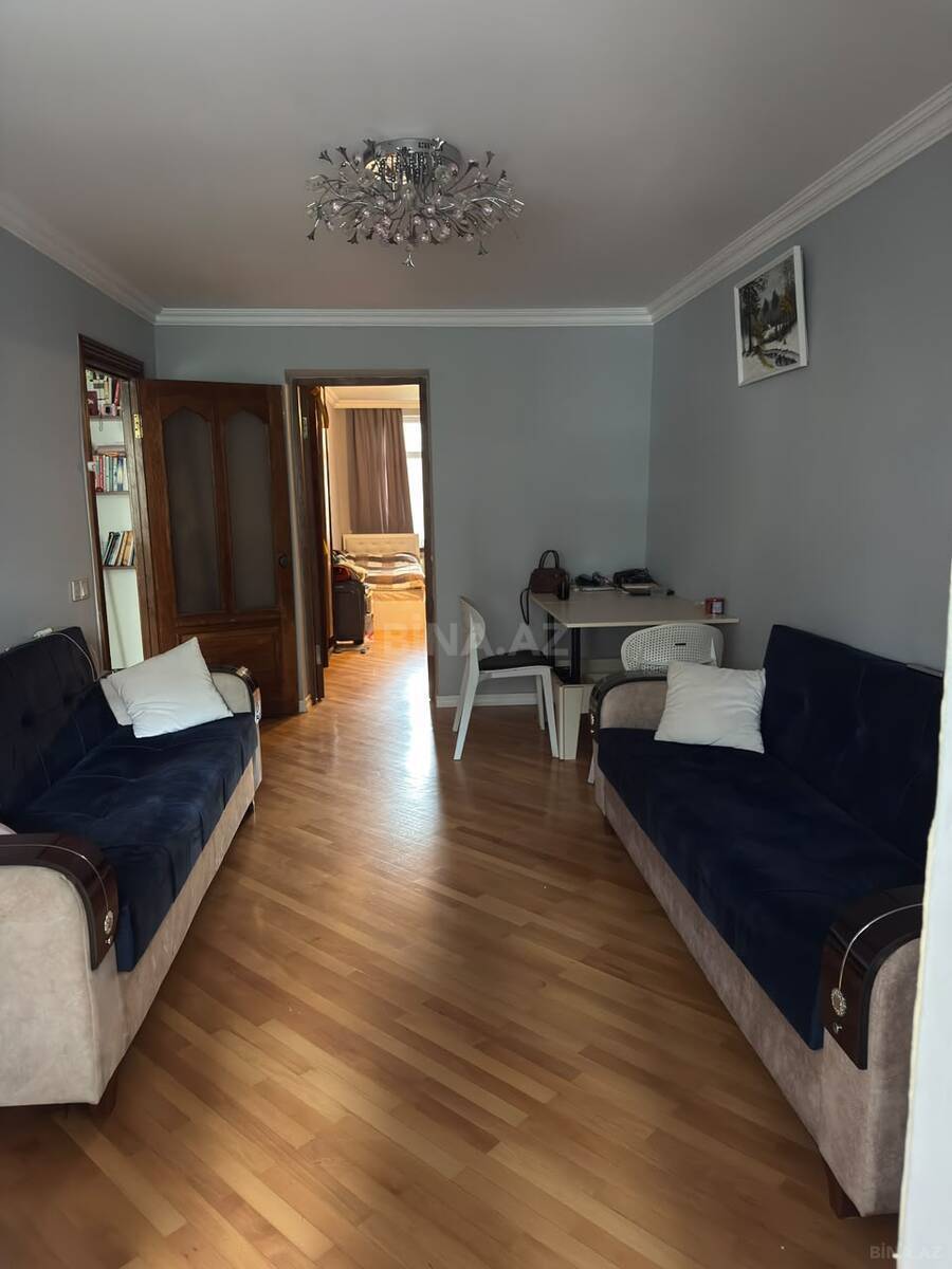 2 otaqlı Köhnə tikili, Neftçilər m., Bakı