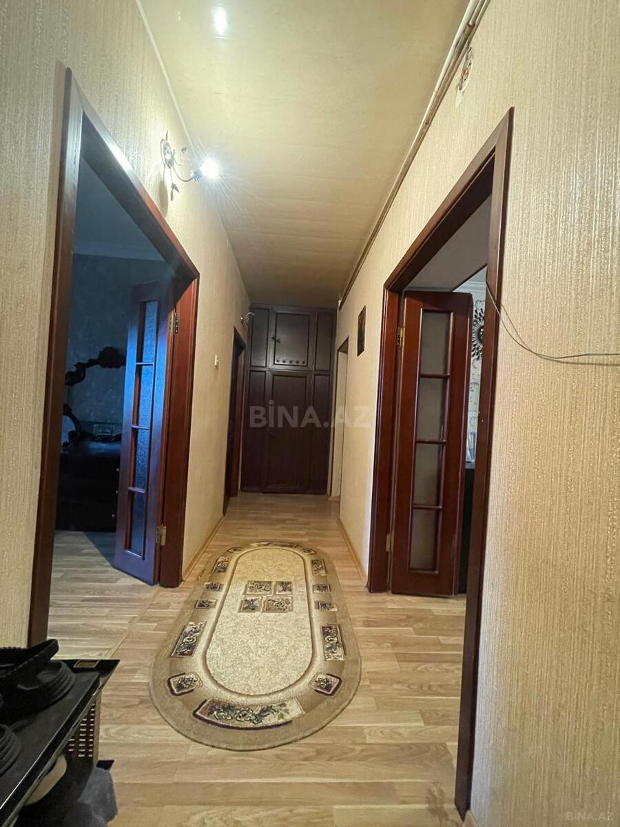 4 otaqlı Köhnə tikili, Xalqlar Dostluğu m., Bakı