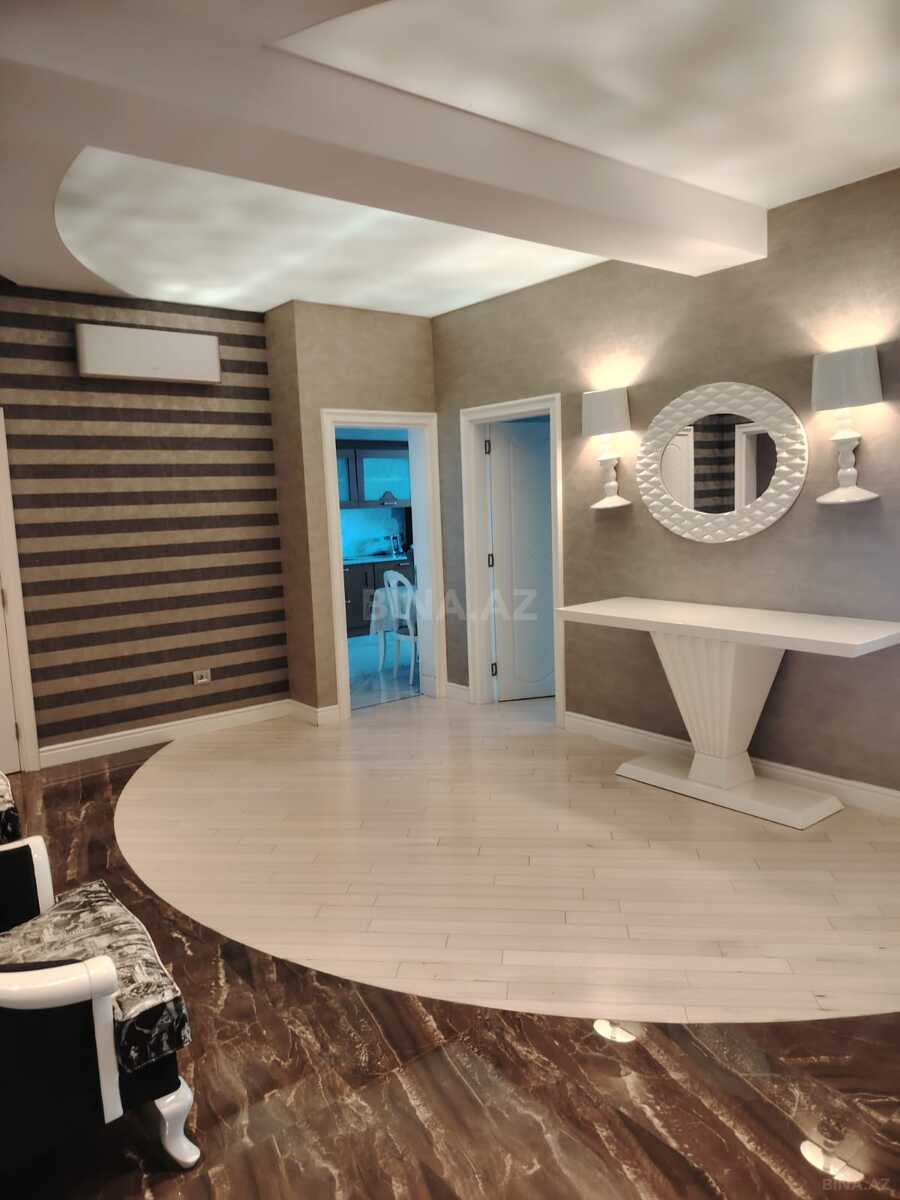 3 otaqlı Yeni tikili, Şah İsmayıl Xətai m., Bakı