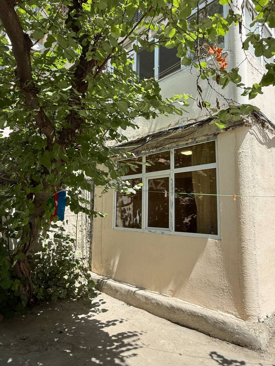 2 otaqlı Köhnə tikili, Elmlər Akademiyası m., Bakı
