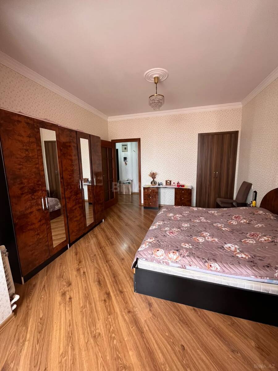 2 otaqlı Köhnə tikili, Elmlər Akademiyası m., Bakı