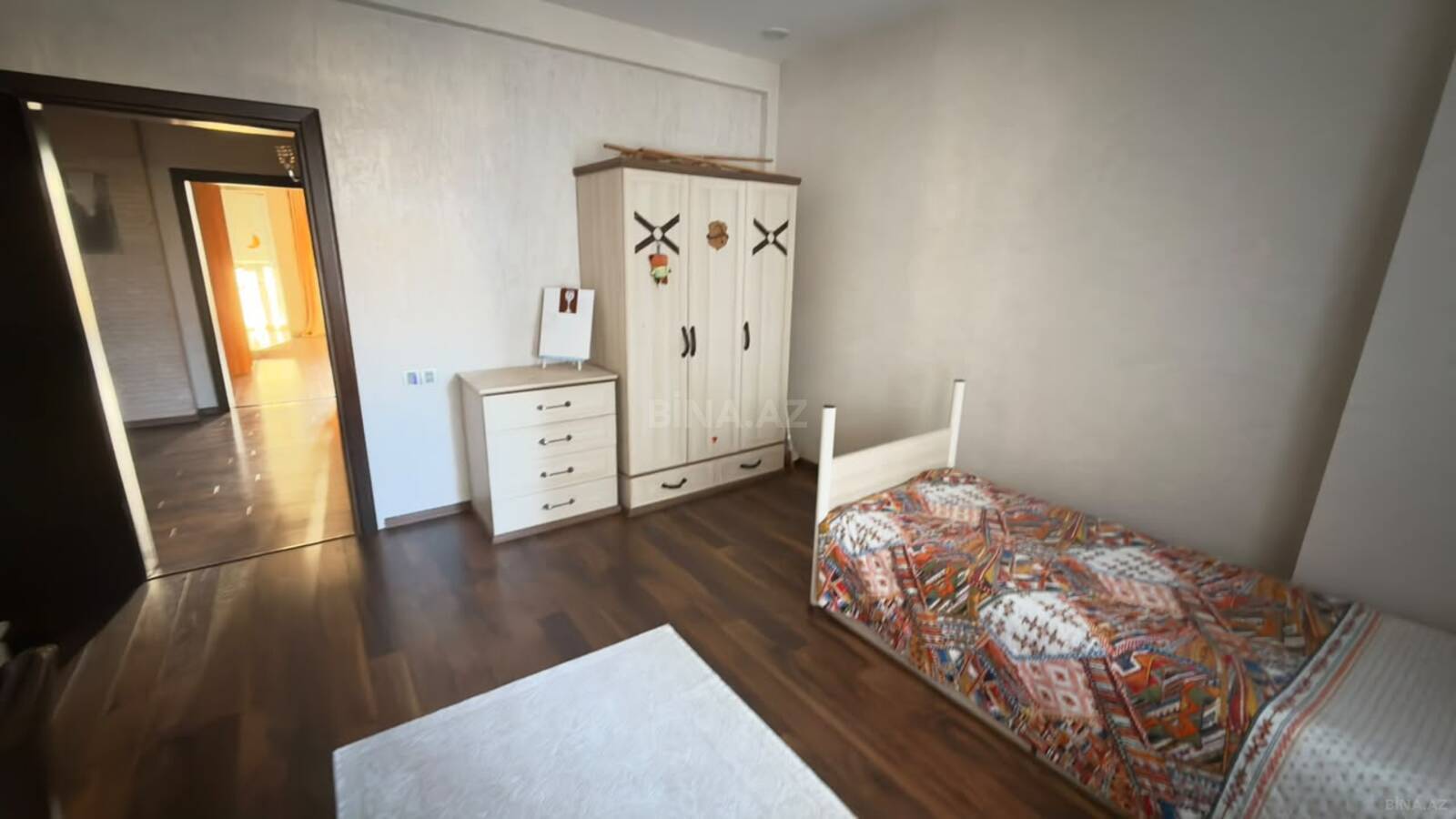 4 otaqlı Yeni tikili, Şah İsmayıl Xətai m., Bakı