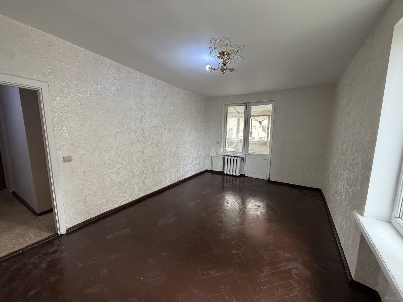 1 otaqlı Köhnə tikili, İnşaatçılar m., Bakı