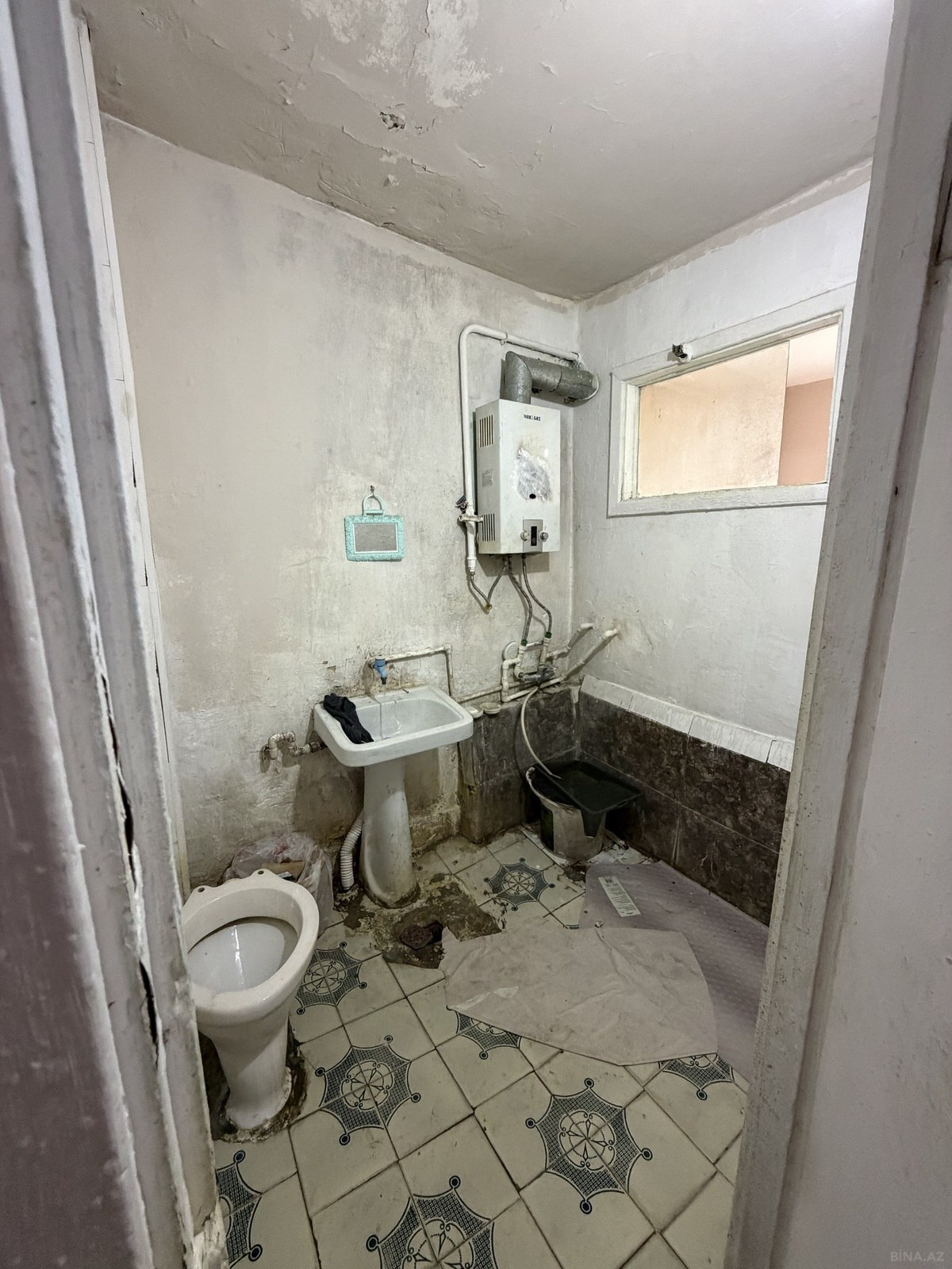 1 otaqlı Köhnə tikili, İnşaatçılar m., Bakı