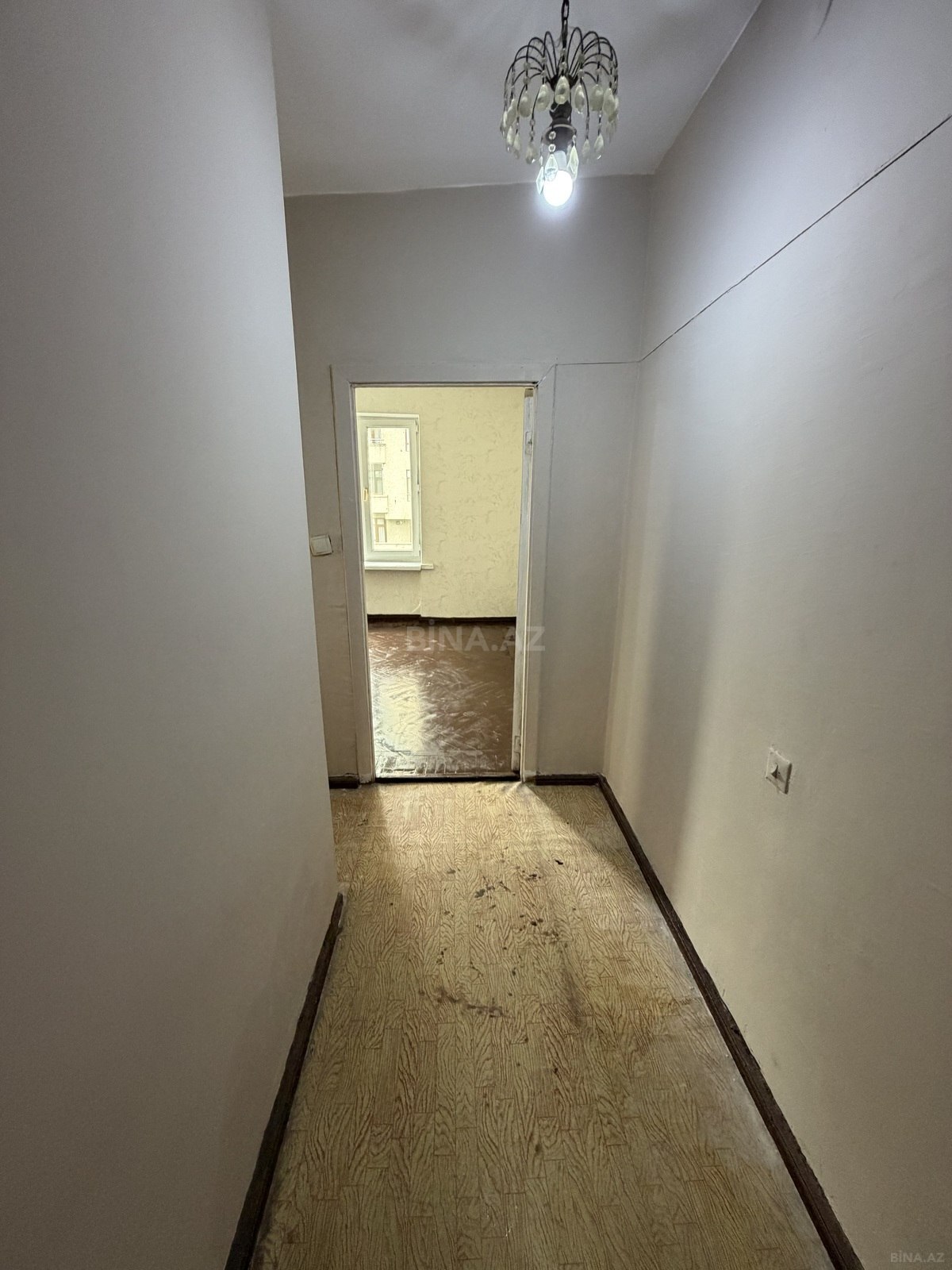 1 otaqlı Köhnə tikili, İnşaatçılar m., Bakı