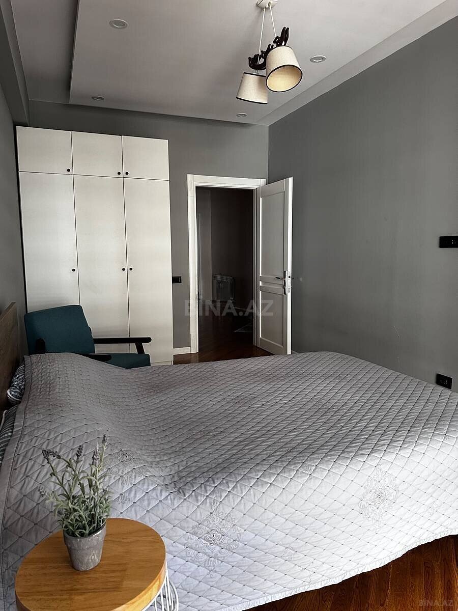 3 otaqlı Yeni tikili, Şah İsmayıl Xətai m., Bakı