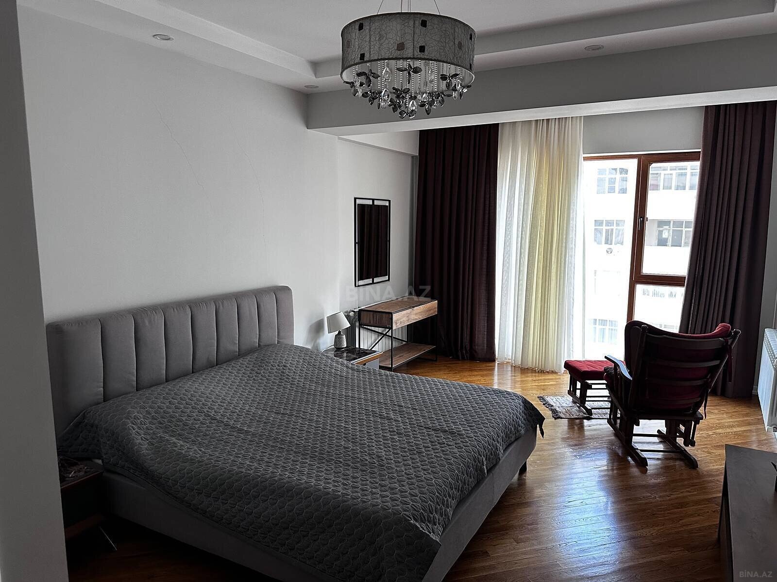 3 otaqlı Yeni tikili, Şah İsmayıl Xətai m., Bakı