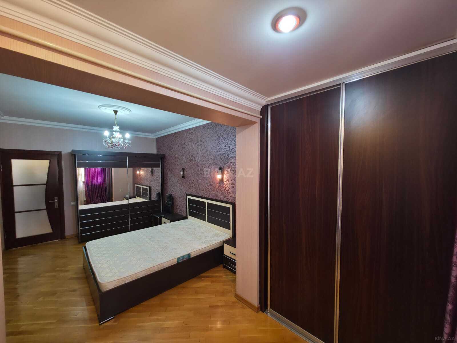 3 otaqlı Köhnə tikili, Nizami m., Bakı