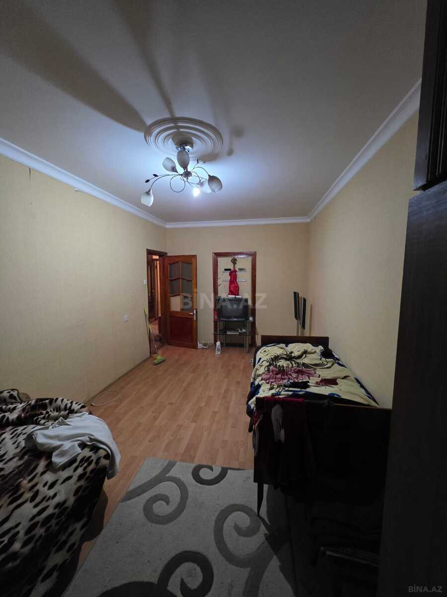 3 otaqlı Köhnə tikili, Sumqayıt