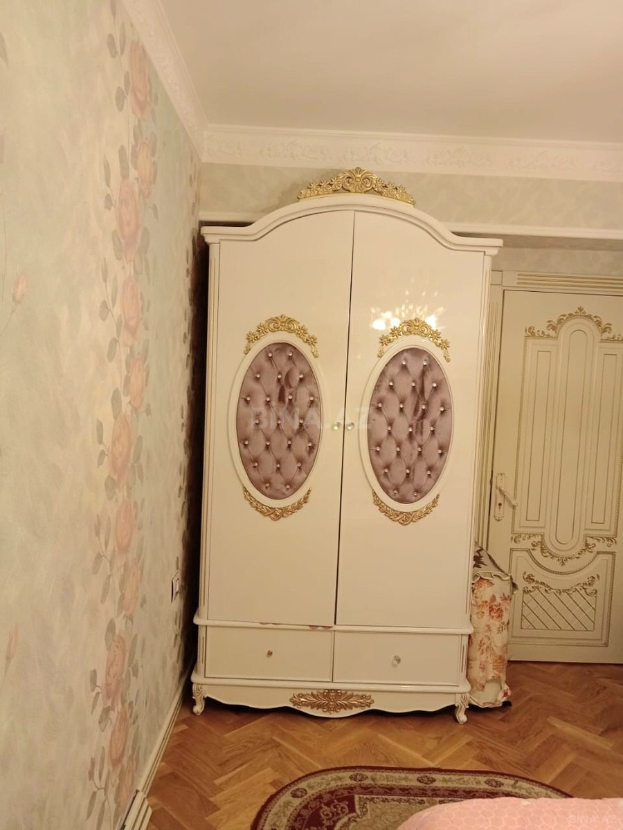 3 otaqlı Köhnə tikili, İçəri Şəhər m., Bakı