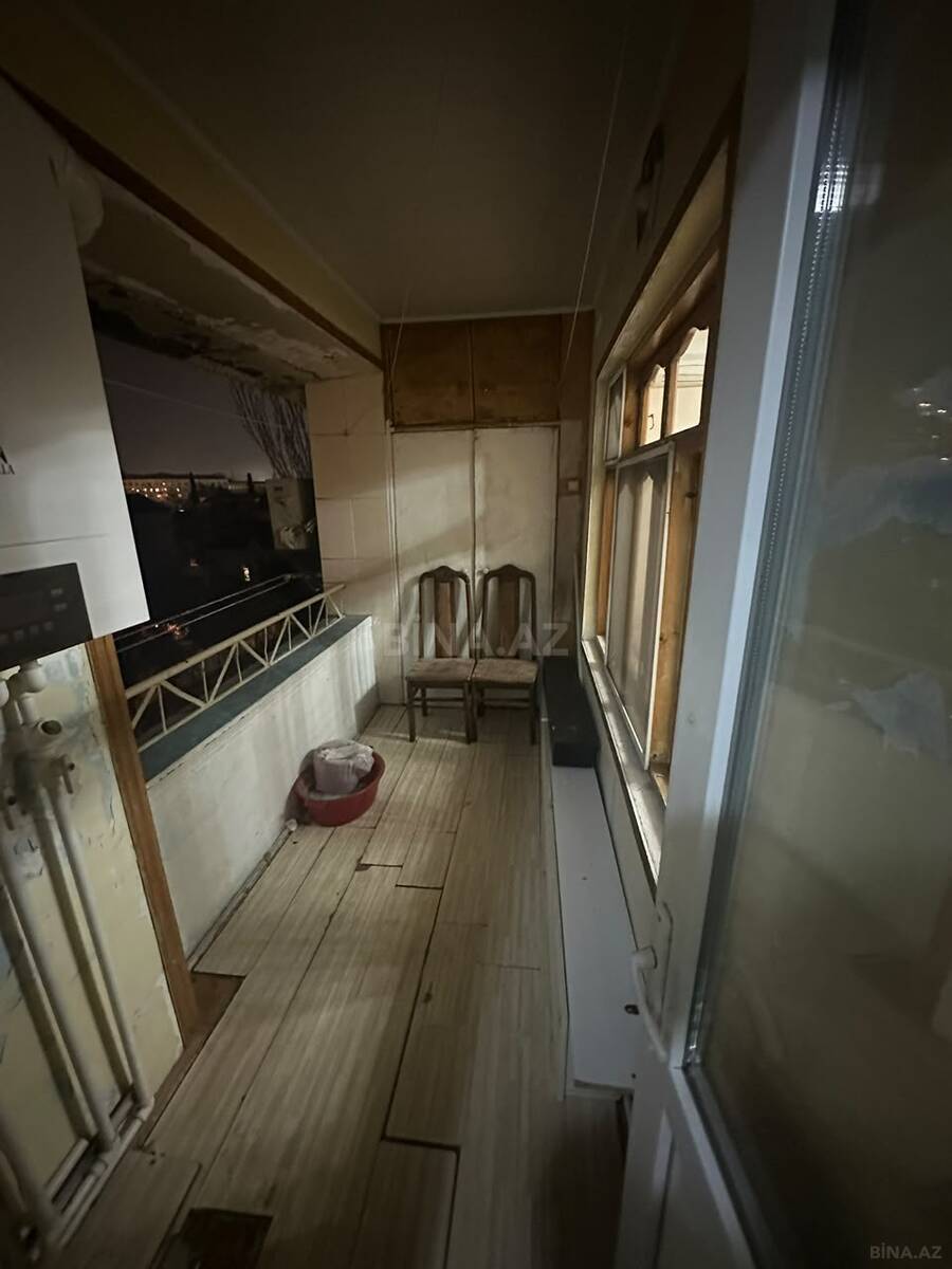 3 otaqlı Köhnə tikili, Bakıxanov q., Bakı
