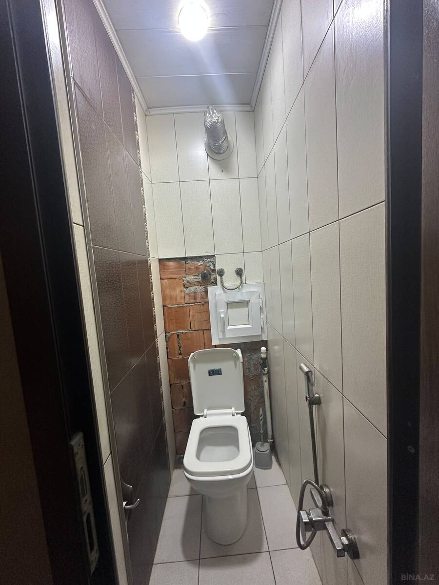 3 otaqlı Köhnə tikili, Bakıxanov q., Bakı
