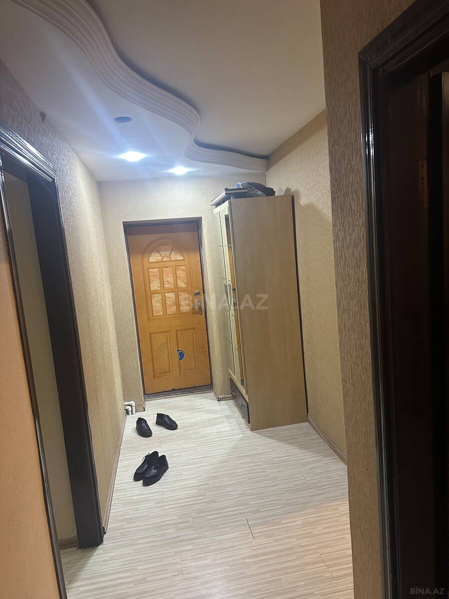 3 otaqlı Köhnə tikili, Bakıxanov q., Bakı