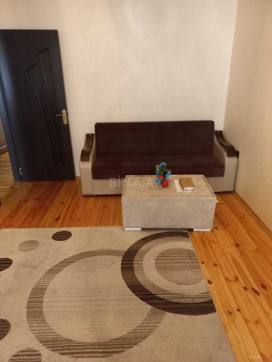 3 otaqlı Köhnə tikili, Nizami r., Bakı