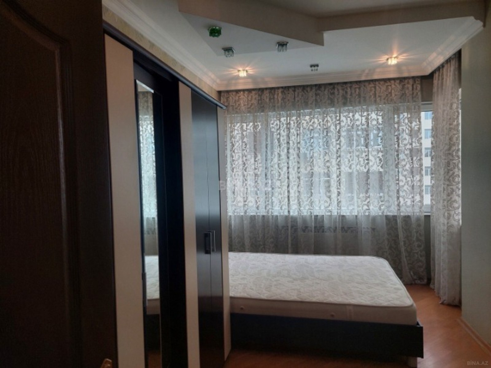 3 otaqlı Yeni tikili, Şah İsmayıl Xətai m., Bakı