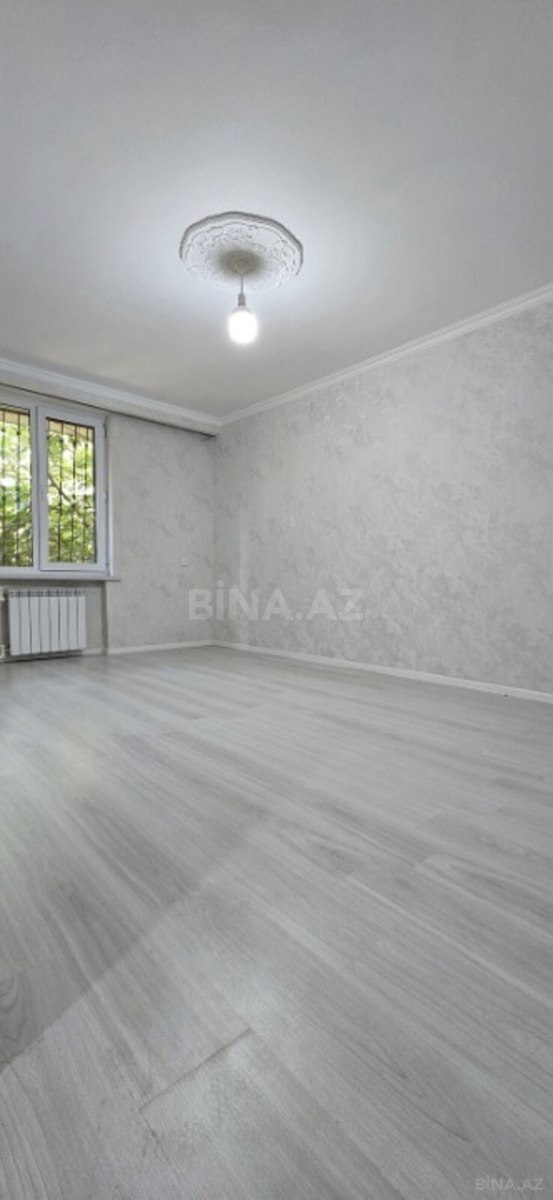 2 otaqlı Köhnə tikili, Neftçilər m., Bakı