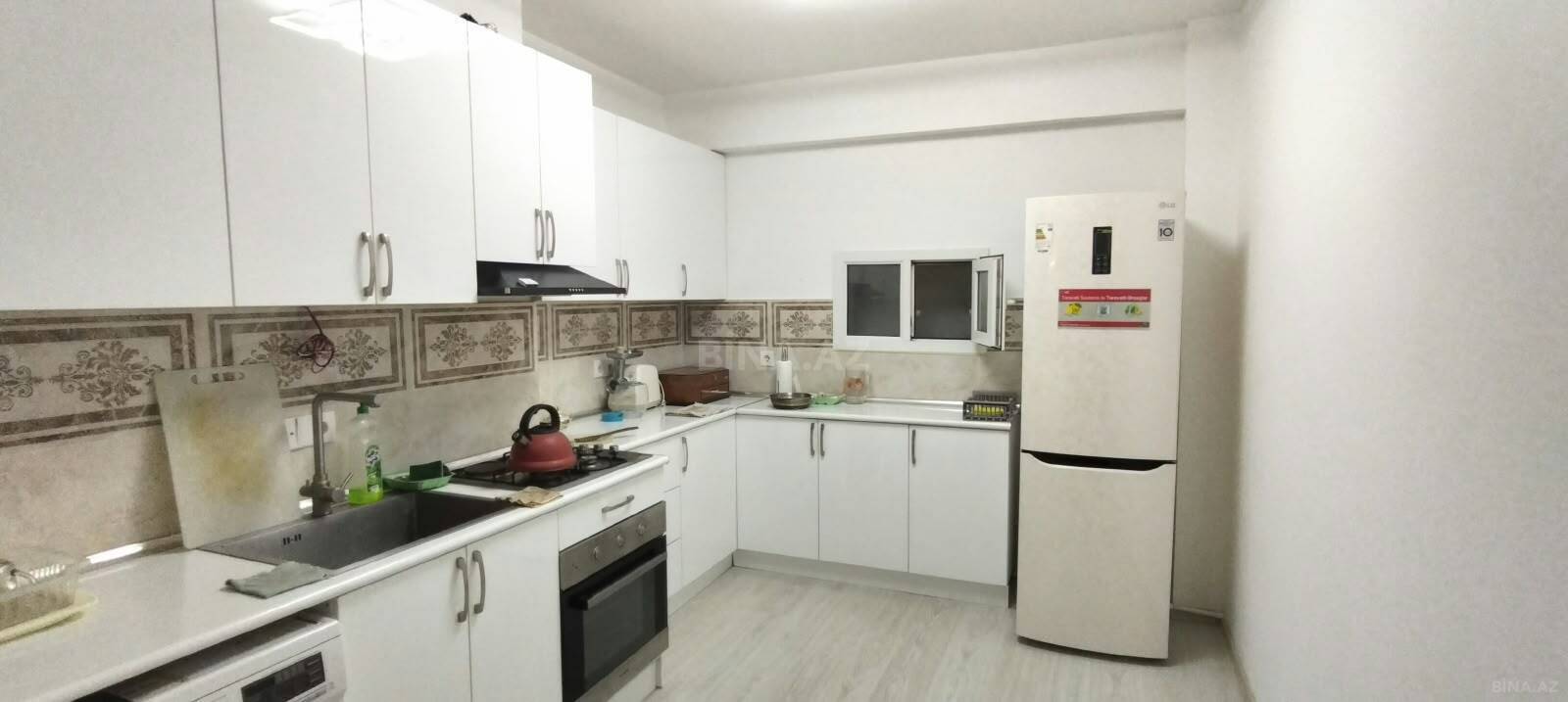 3 otaqlı Yeni tikili, İnşaatçılar m., Bakı