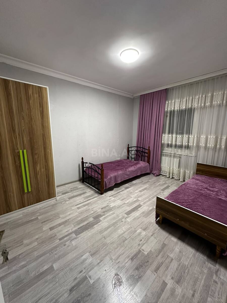 3 otaqlı Köhnə tikili, Elmlər Akademiyası m., Bakı