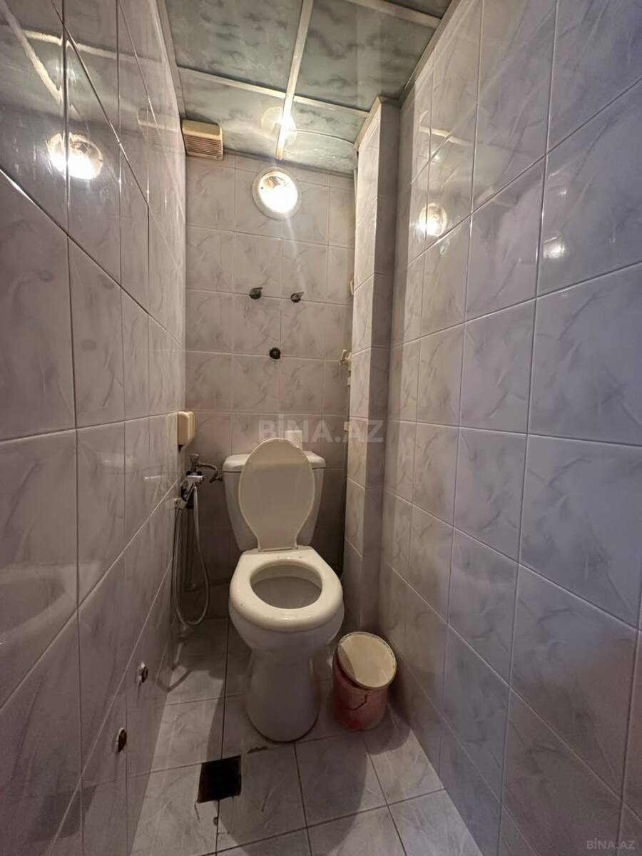 3 otaqlı Köhnə tikili, Bakıxanov q., Bakı