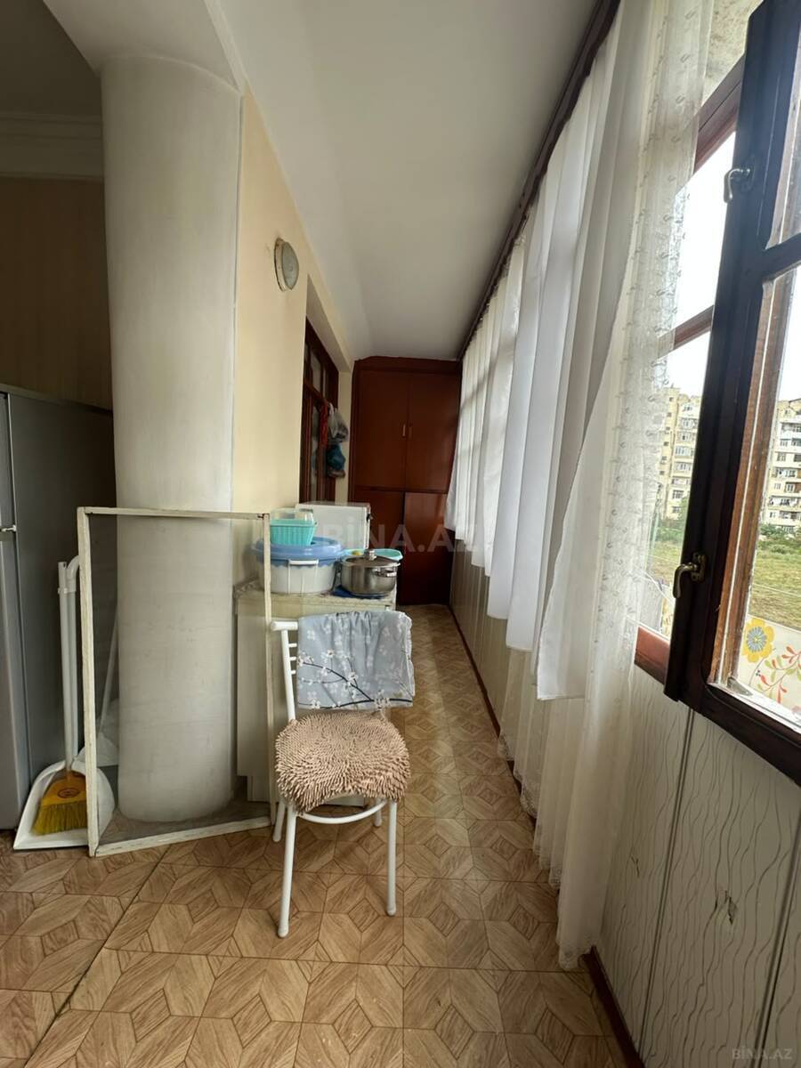 3 otaqlı Köhnə tikili, Bakıxanov q., Bakı