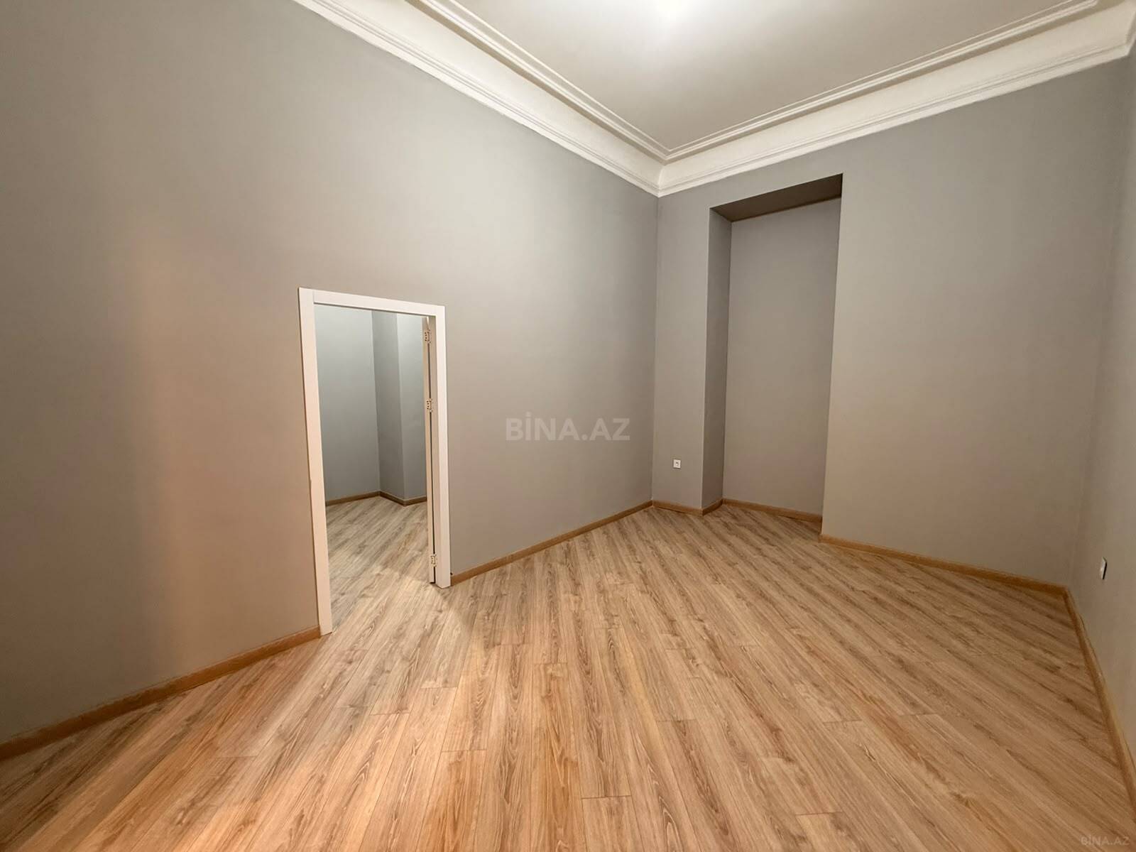 3 otaqlı Köhnə tikili, Nəsimi r., Bakı