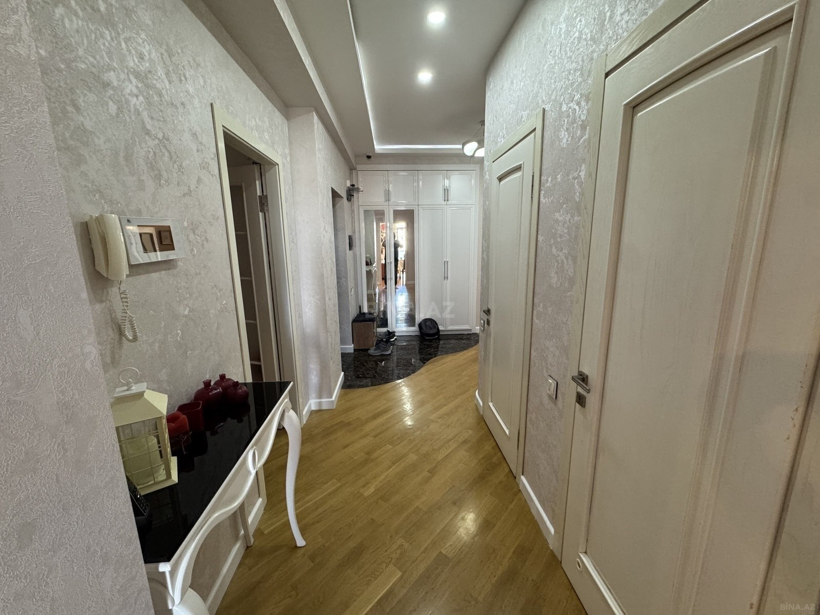 3 otaqlı Yeni tikili, Şah İsmayıl Xətai m., Bakı