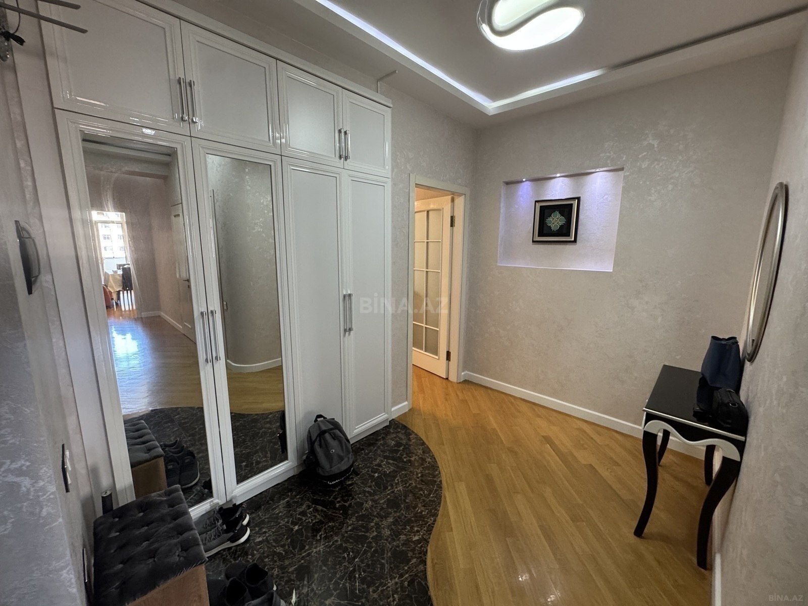 3 otaqlı Yeni tikili, Şah İsmayıl Xətai m., Bakı