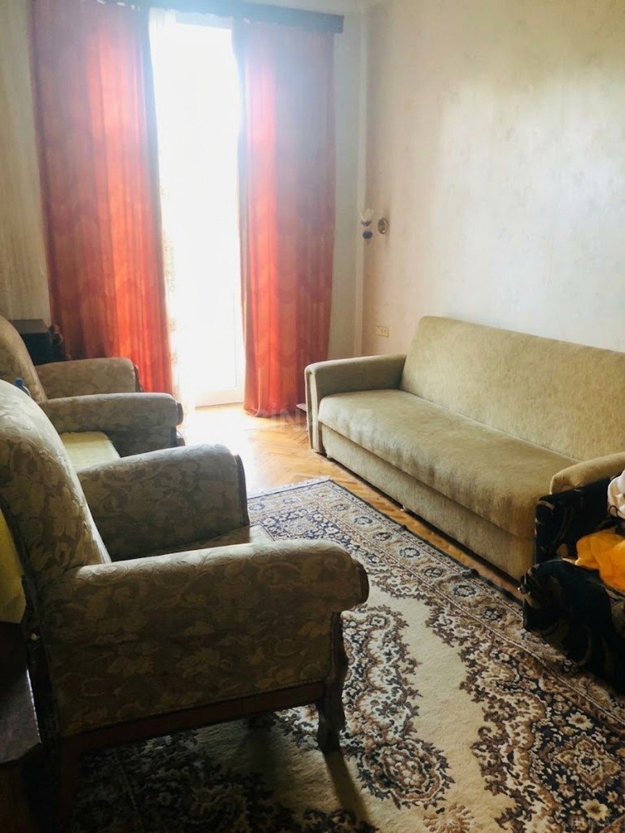 3 otaqlı Köhnə tikili, Nəriman Nərimanov m., Bakı