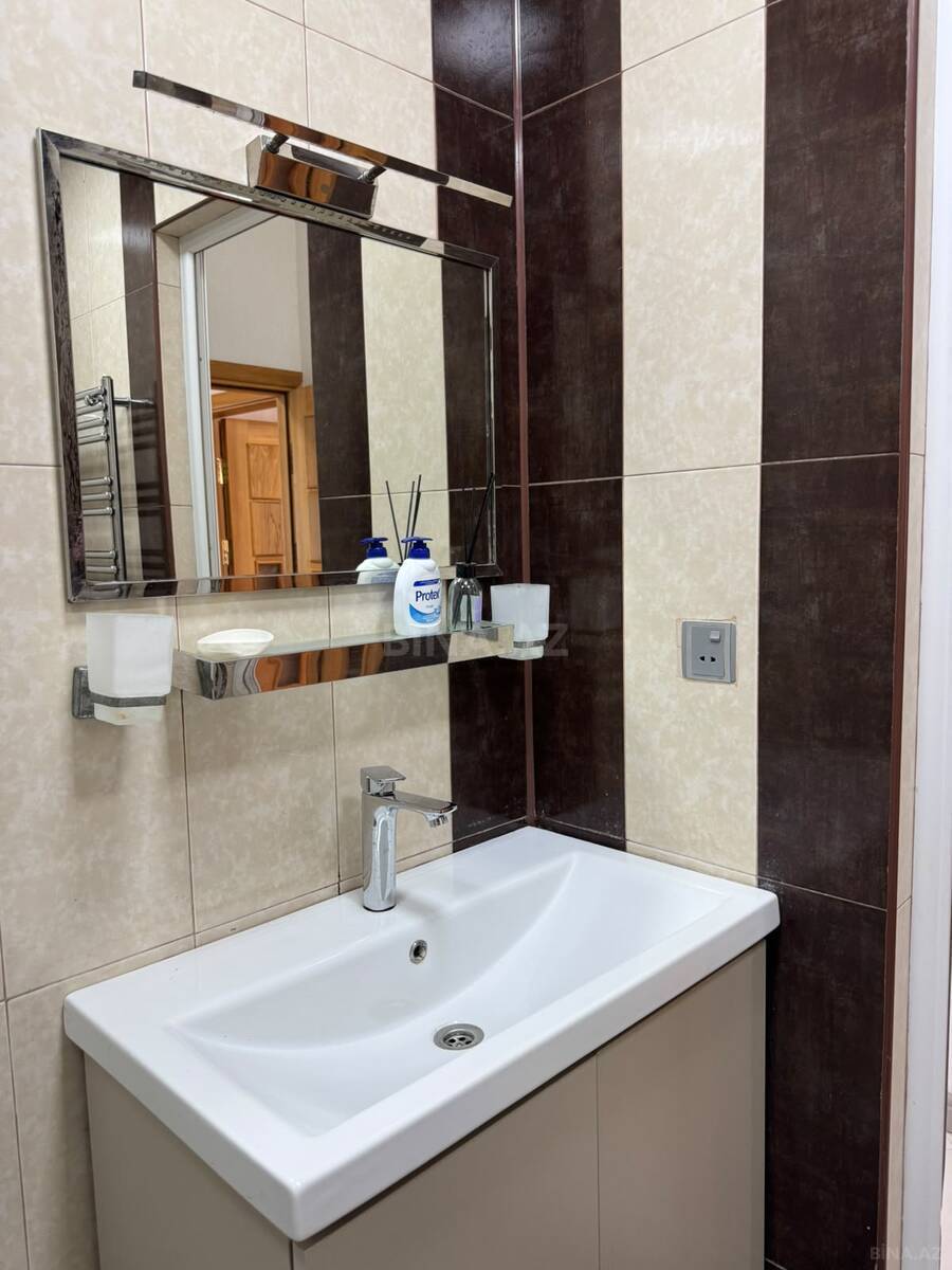 3 otaqlı Köhnə tikili, Həzi Aslanov m., Bakı