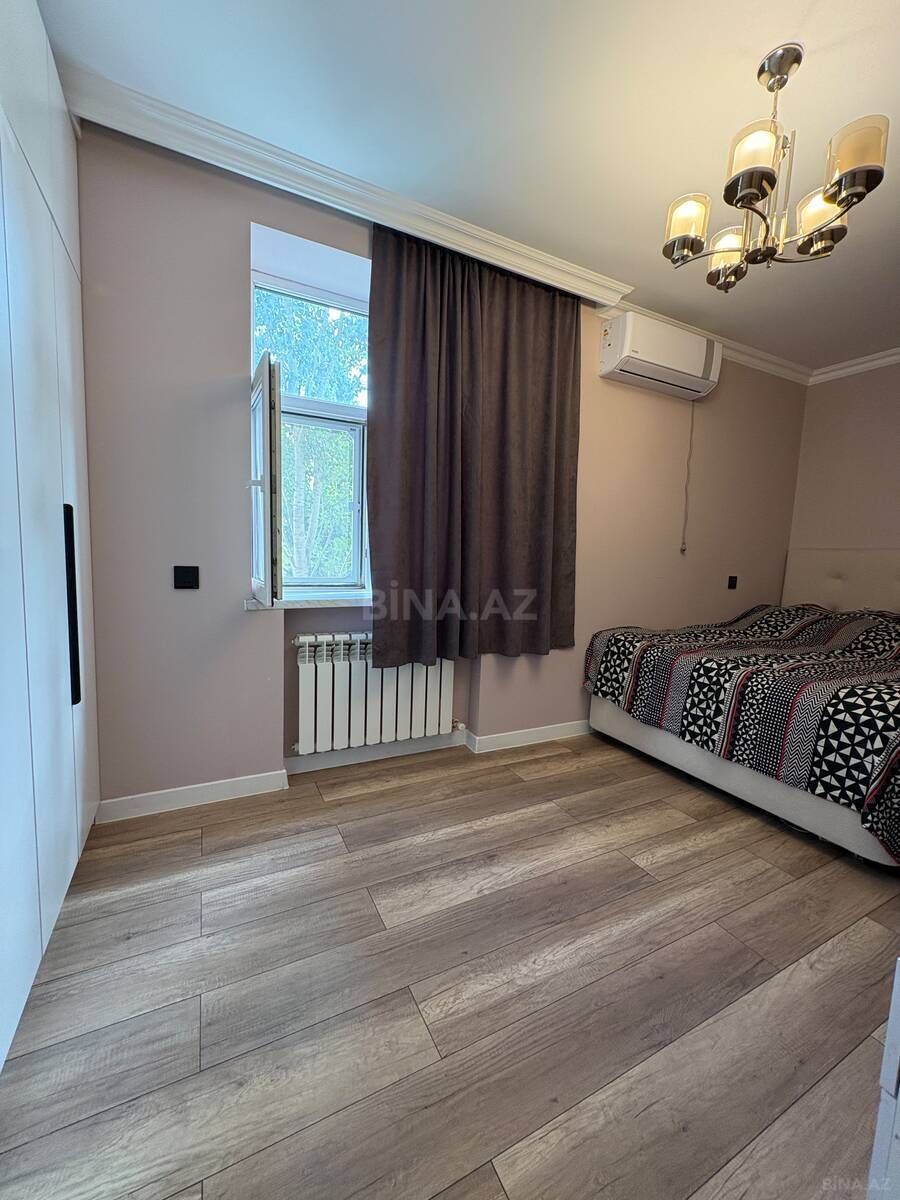 3 otaqlı Köhnə tikili, Neftçilər m., Bakı