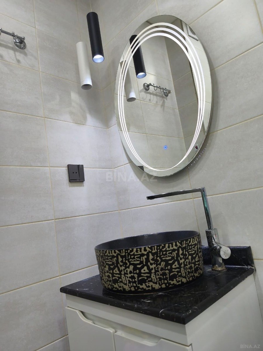 2 otaqlı Köhnə tikili, Qara Qarayev m., Bakı