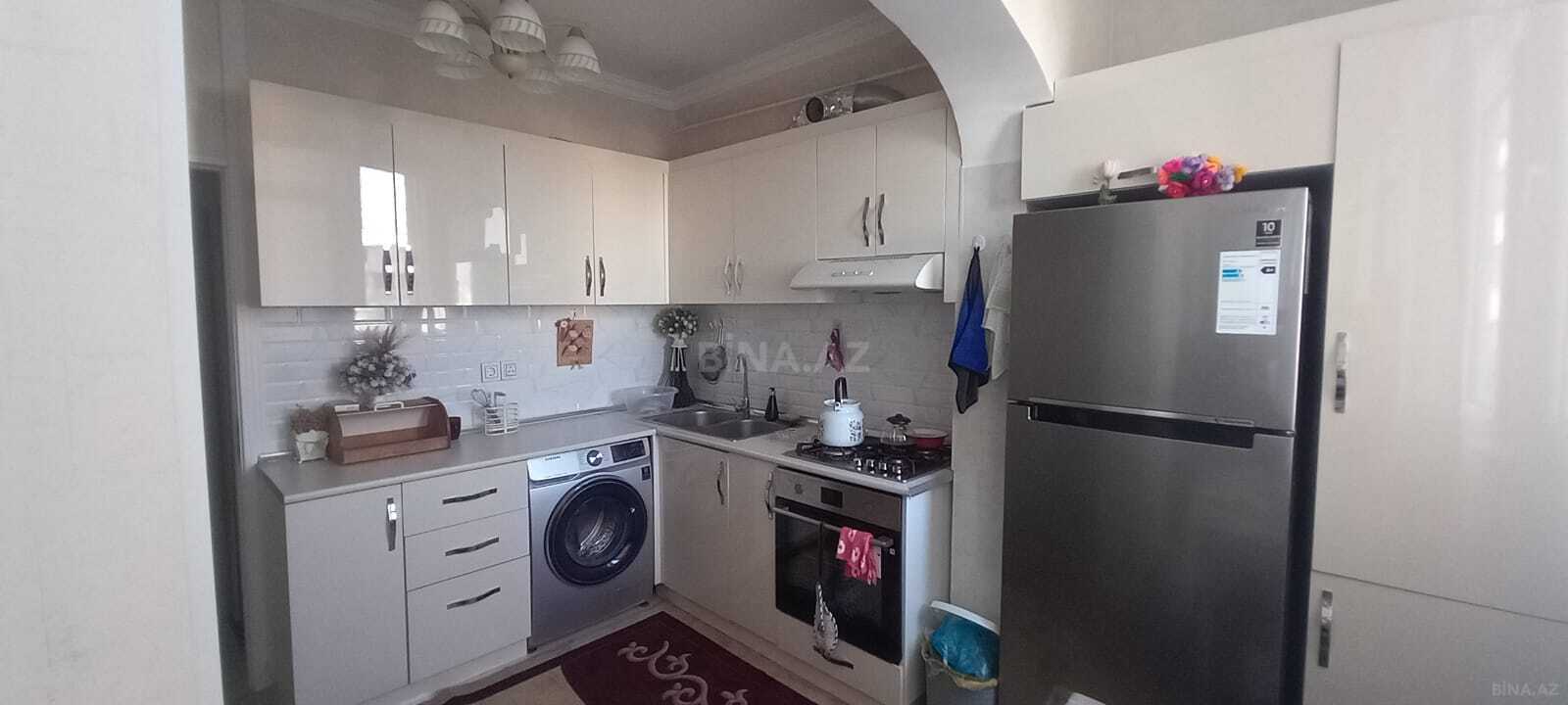 4 otaqlı Köhnə tikili, Həzi Aslanov m., Bakı