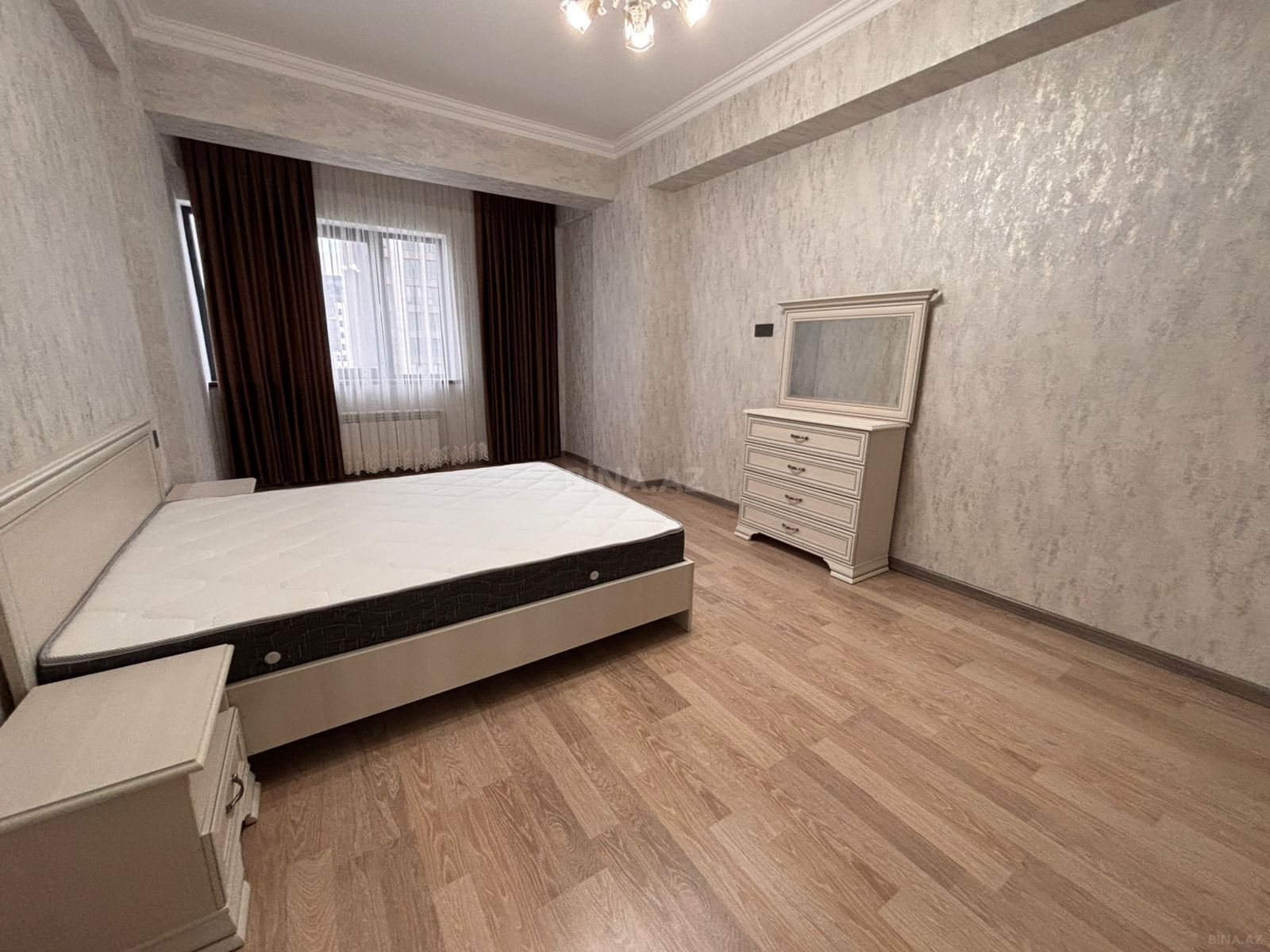 2 otaqlı Yeni tikili, Şah İsmayıl Xətai m., Bakı