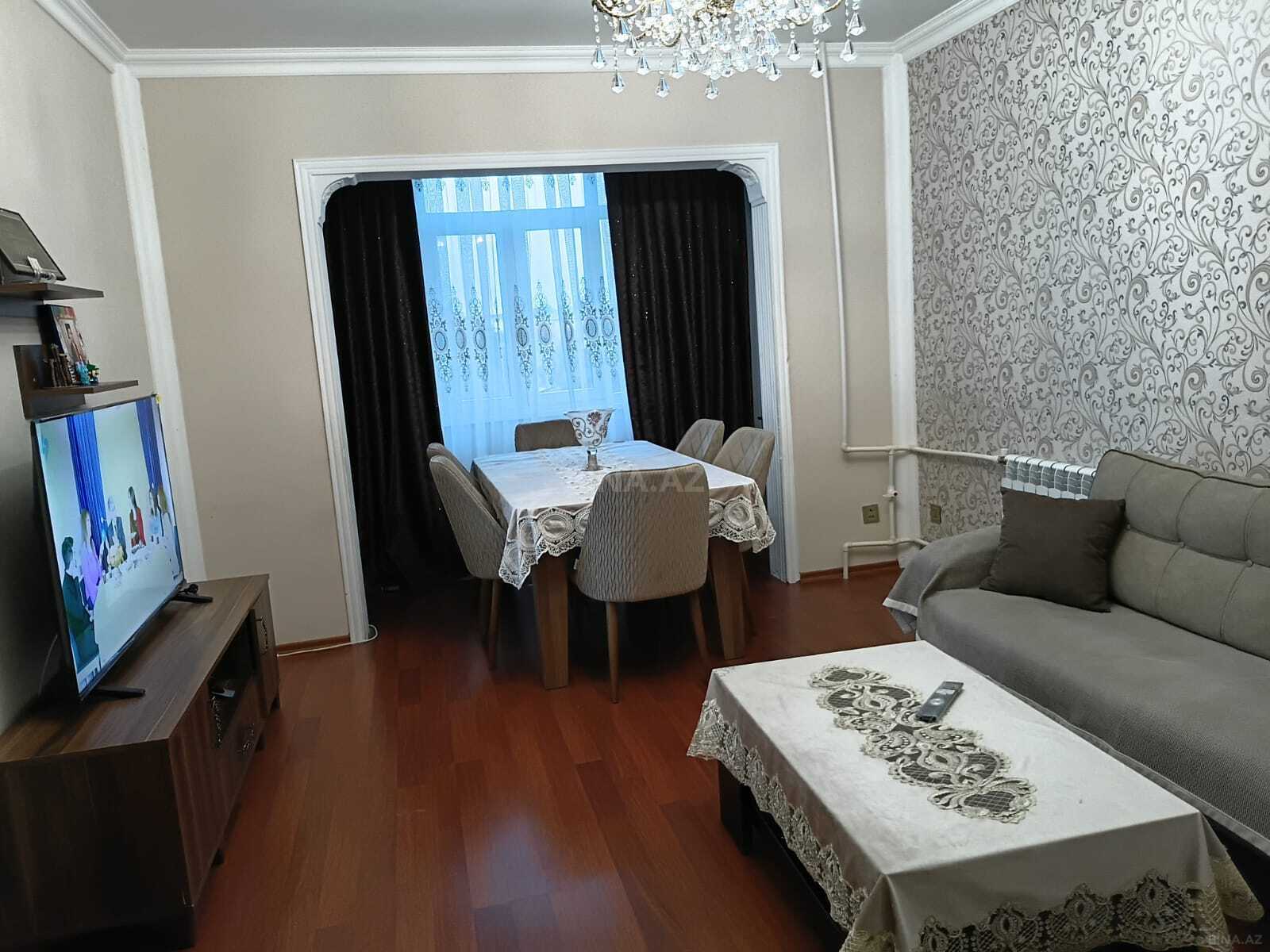 3 otaqlı Köhnə tikili, Sumqayıt