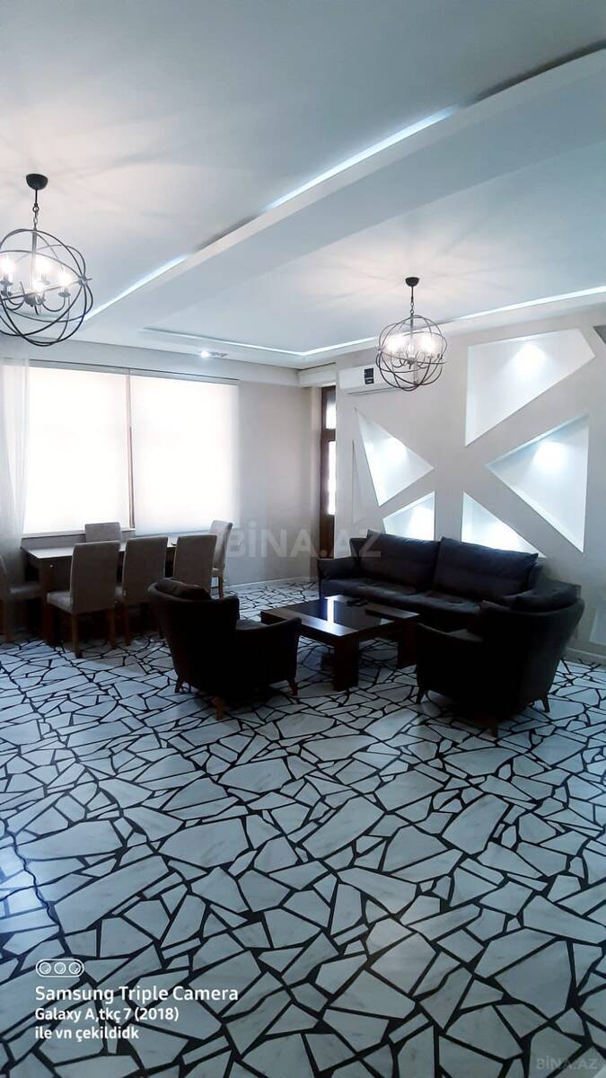 3 otaqlı Yeni tikili, Şah İsmayıl Xətai m., Bakı